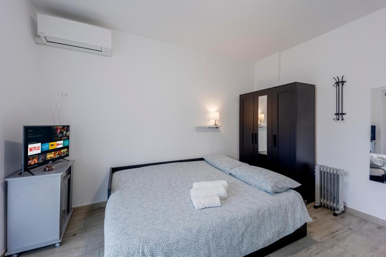 Il Gattino Di Porto - Apt 1 - Monolocale Veranda Piscina Imperia Luaran gambar