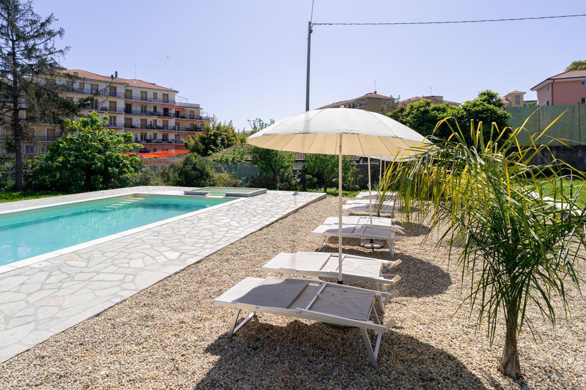 Il Gattino Di Porto - Apt 1 - Monolocale Veranda Piscina Imperia Luaran gambar